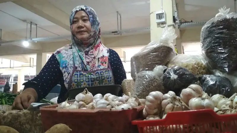 Bawang Putih di Cirebon Naik Drastis Menjelang Ramadhan