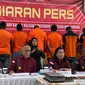 12 WNA Nigeria yang diamankan petugas Imigrasi Lampung. Foto : (Liputan6.com/Ardi).