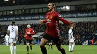 Striker Manchester United, Zlatan Ibrahimovic, terpilih sebagai pemain terbaik Premier League musim bulan Desember musim 2016-2017. Sepanjang Desember, Ibra tampil apik dan berkontribusi besar buat MU. (AFP/Oli Scarff)