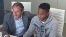 Raheem Sterling menandatangani kontrak lima tahun bersama Manchester City. (Twitter.com)