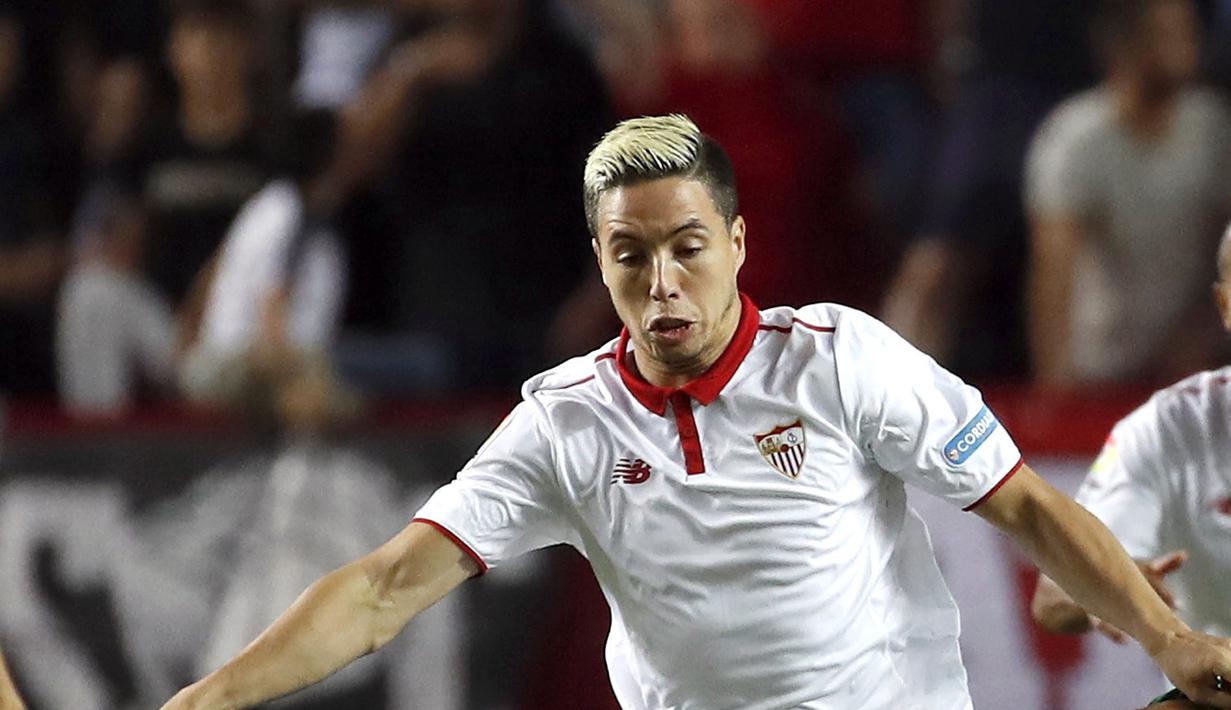 Gelandang Sevilla,  Samir Nasri lahir di  Septèmes-les-Vallons, Prancis dan merupakan salah satu legiun Prancis yang ikut pada laga kontra Real Madrid pada ajang La Liga Spanyol. (EPA/Julio Munoz)