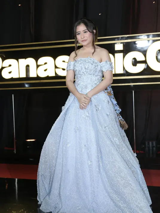 Sebagai Aktris Terfavorit dalam Panasonic Gobel Awards 2016 kali ini, Prilly Latuconsina bersaing dengan artis muda dan senior lainnya. Diantaranya, Amanda Manopo, Chelsea Islan, Natasha Wilona dan Meriam Bellina. (Galih W. Satria/Bintang.com)