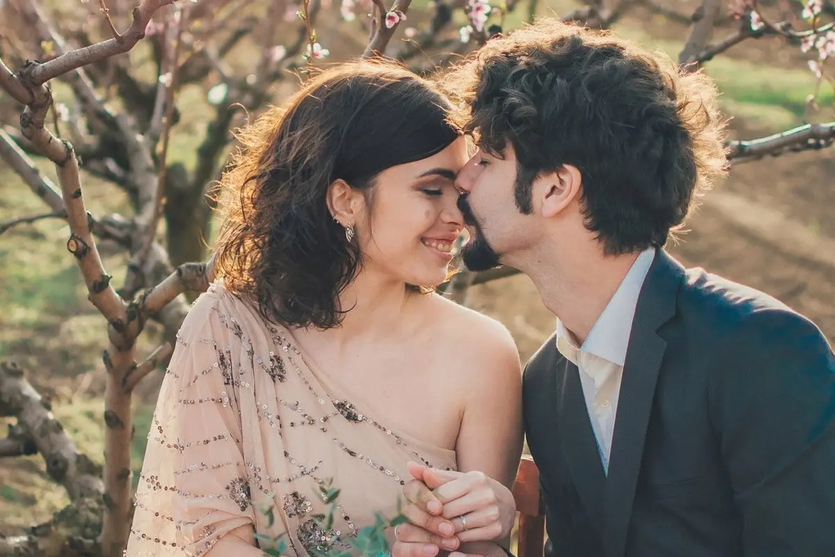 pasangan cinta