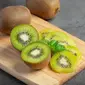 Buah kiwi kaya akan manfaat (Credit: Freepik/jcomp)