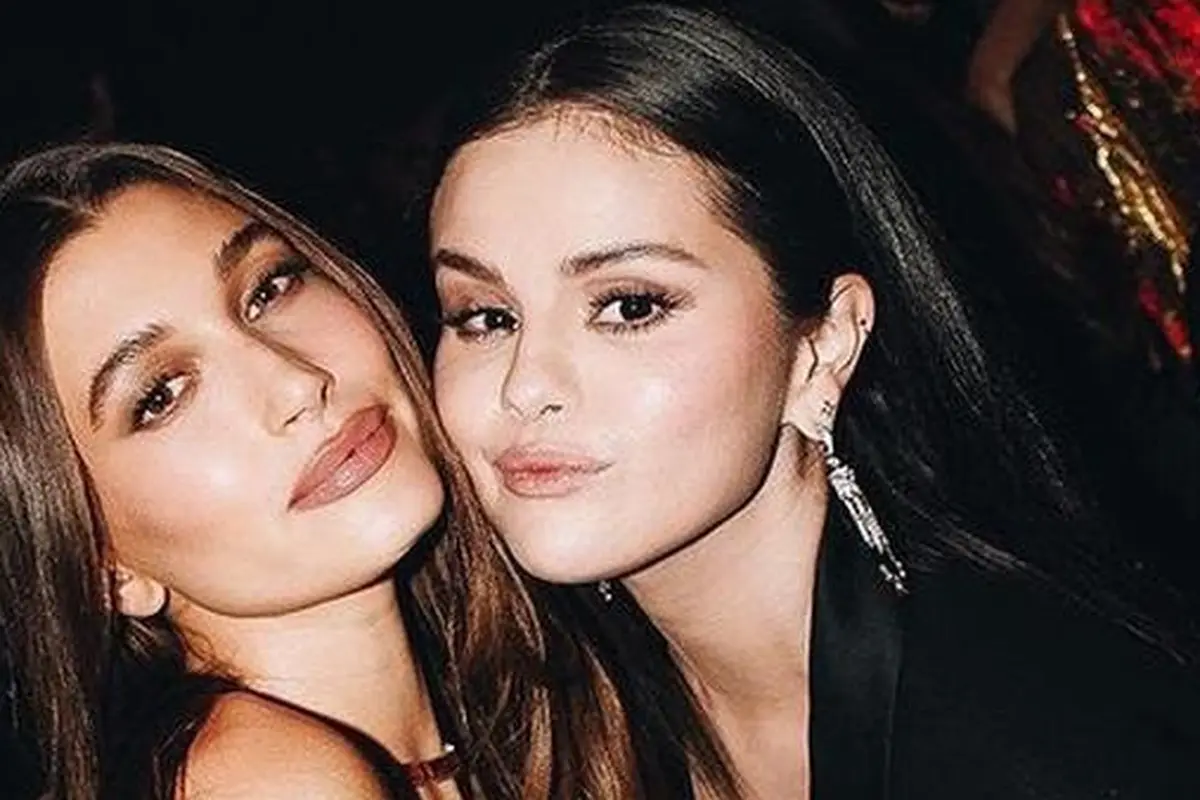 Selena Gomez dan Hailey Baldwin Berfoto Akur
