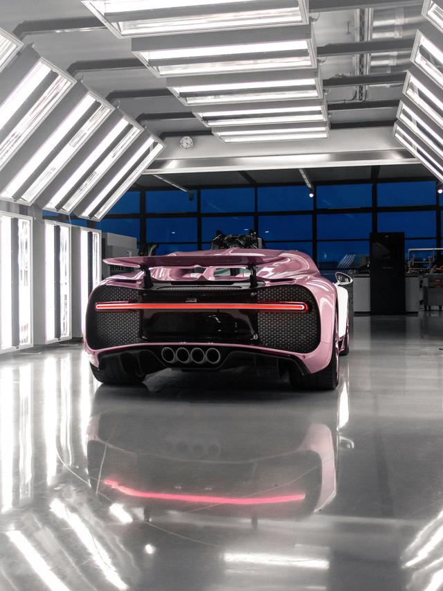 Bugatti Chiron Sport custom. (carscoops)