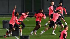 Sebagai juara bertahan, Manchester City mengemban tugas berat untuk mempertahankan trofi Liga Champions pada musim 2023/2024 ini. Menghuni Grup G, The Citizens akan memulai misi mempertahankan gelar dengan menjamu Red Star Belgrade di Etihad Stadium pada Rabu (20/9/2023) dini hari WIB. Pep Guardiola pun menegaskan bahwa partai pertama menjadi pembuka jalan bagi timnya untuk mempertahankan gelar sekaligus meraih trofi-trofi berikutnya. Tiga poin penuh tentunya menjadi misi khusus yang dibebankan Pep Guardiola kepada para pemainnya. (AFP/Paul Ellis)