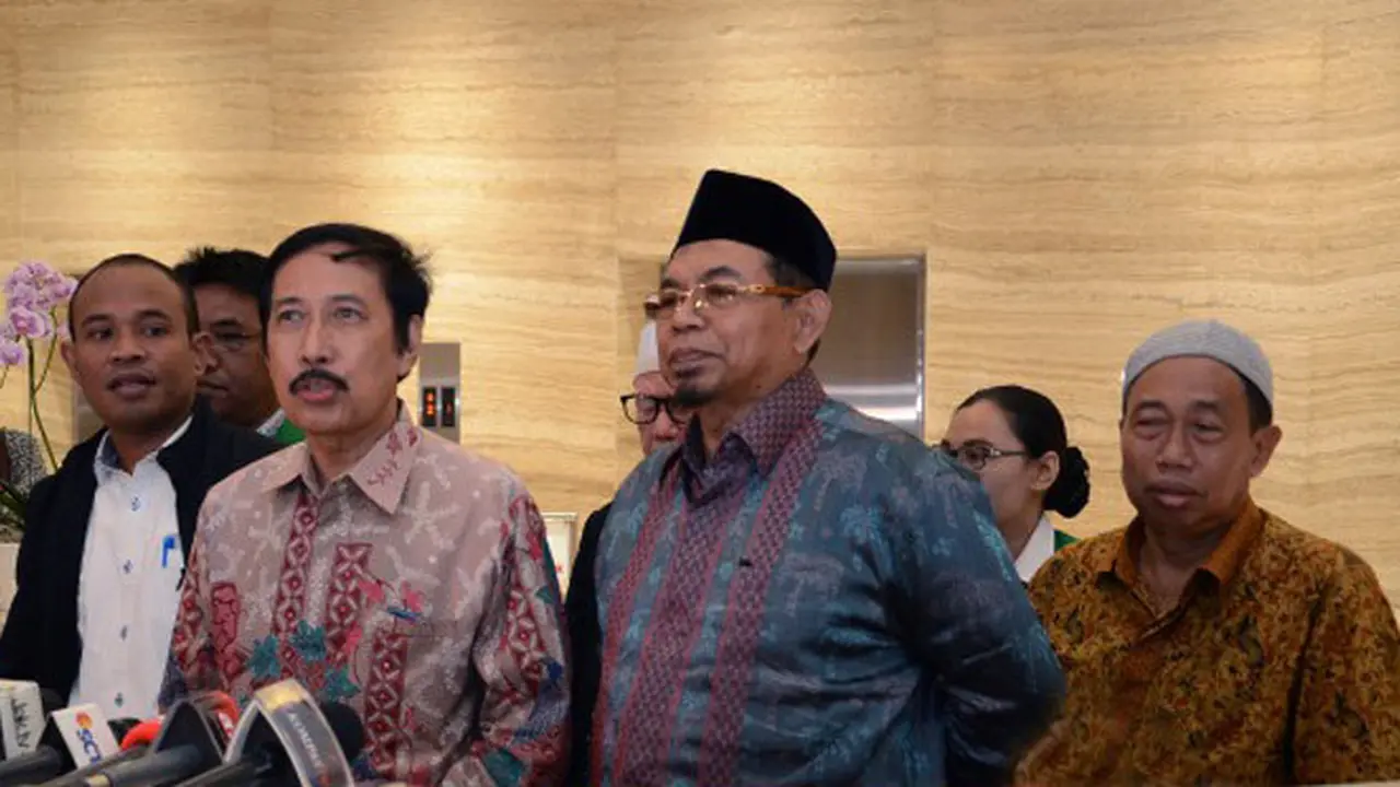 Akademisi UIC Jakarta memberikan dukungan moral kepada Pansus karena pemberantasan korupsi harus dilakukan secara jujur.