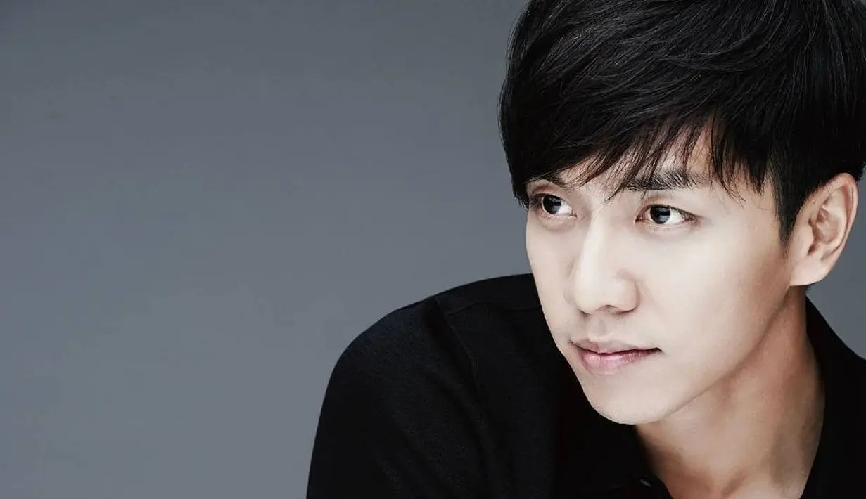 Dan kini, ia sibuk dengan promosi film terbarunya, The Princess and The Matchmaker. Dalam film tersebut, ia beradu akting dengan Shim Eun Kyung. (Foto: Allkpop.com)