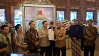Menbud Fadli Zon Tunjuk Panembahan Agung Tedjowulan Jadi Pelaksana Keraton Surakarta