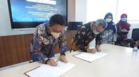 penandatanganan MoU antara Kepala BPSDM Kemenperin, Arus Gunawan dengan GM Human Resources PT Indolakto, Tito Rianto di gedung Pusat Industri Digital Indonesia (PIDI).  (Dok. Kemenperin)