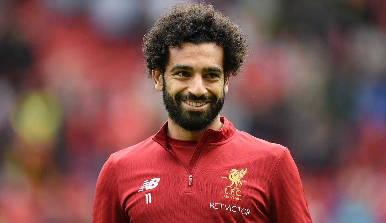Sementara Mohamed Salah baru bergabung semusim setelahnya, yaitu di awal musim 2017/2018 usai didatangkan dari AS Roma. (AFP/Oli Scarff)