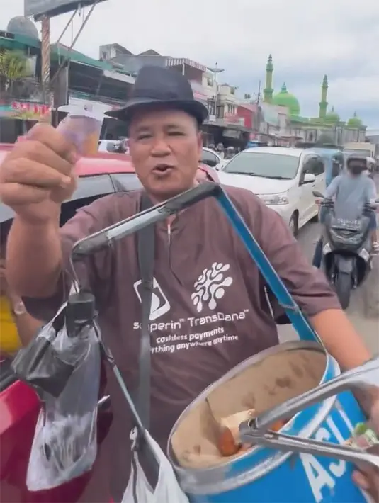 Hotman Paris Hutapea (Instagram/hotmanparisofficial)