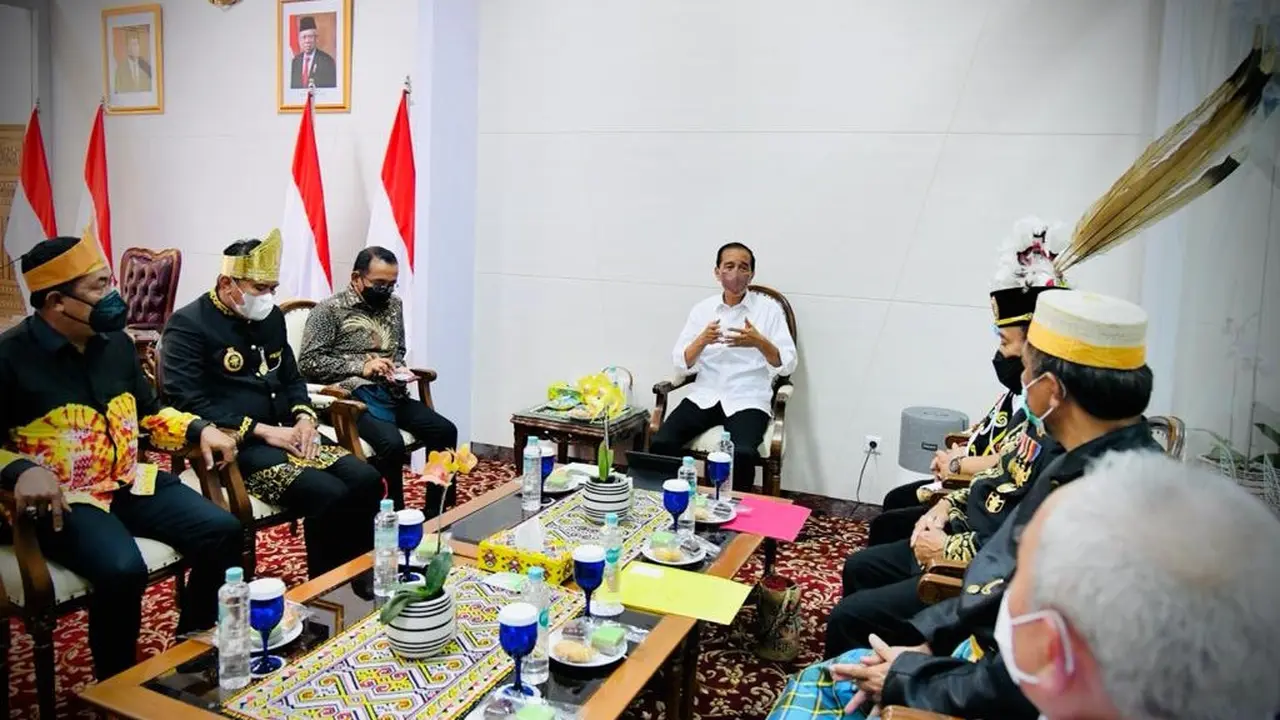 Presiden Jokowi Bertemu dengan Sejumlah Tokoh Masyarakat dan Adat Kalimantan Timur
