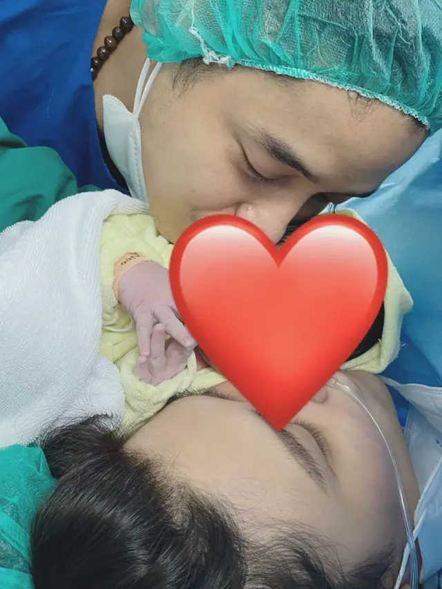 Melahirkan Anak Pertama, Ini 6 Potret Perjalanan Kehamilan Angbeen Rishi