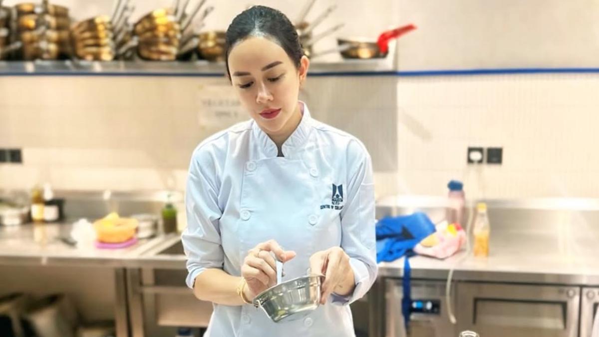 5 Potret Aura Kasih Masak Ala Chef, Hasil Masakannya Menggiurkan