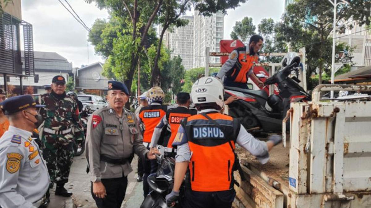 Viral Driver Ojol Histeris saat Motor Diangkut, Dishub Buka Suara