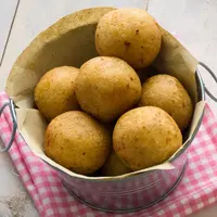 Jemblem./Copyright shutterstock.com/id/g/ALFONWIKARDO