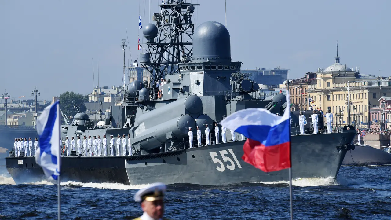 Melihat Gaharnya Kapal-Kapal Perang Rusia
