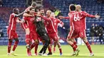 Para pemain Liverpool merayakan gol yang dicetak oleh Alisson Becker ke gawang West Bromwich Albion pada laga Liga Inggris di Stadion the Hawthorns, Minggu (16/5/2021). Liverpool menang dengan skor 2-1. (Laurence Griffiths/Pool via AP)