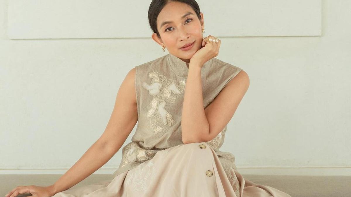 Kisah Happy Salma, Artis Multitalenta yang Menikah dengan Keturunan Bangsawan Bali