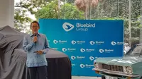 PT Blue Bird Tbk akan menambah armada taksi berbasis listrik pada tahun 2024 sebanyak 500 unit. Direktur Utama PT Blue Bird Tbk Adrianto Djokosoetono mengatakan, jumlah tersebut termasuk dalam kendaraan yang diremajakan pada tahun 2024. (Amira Fatimatuz Zahra/Liputan6.com)