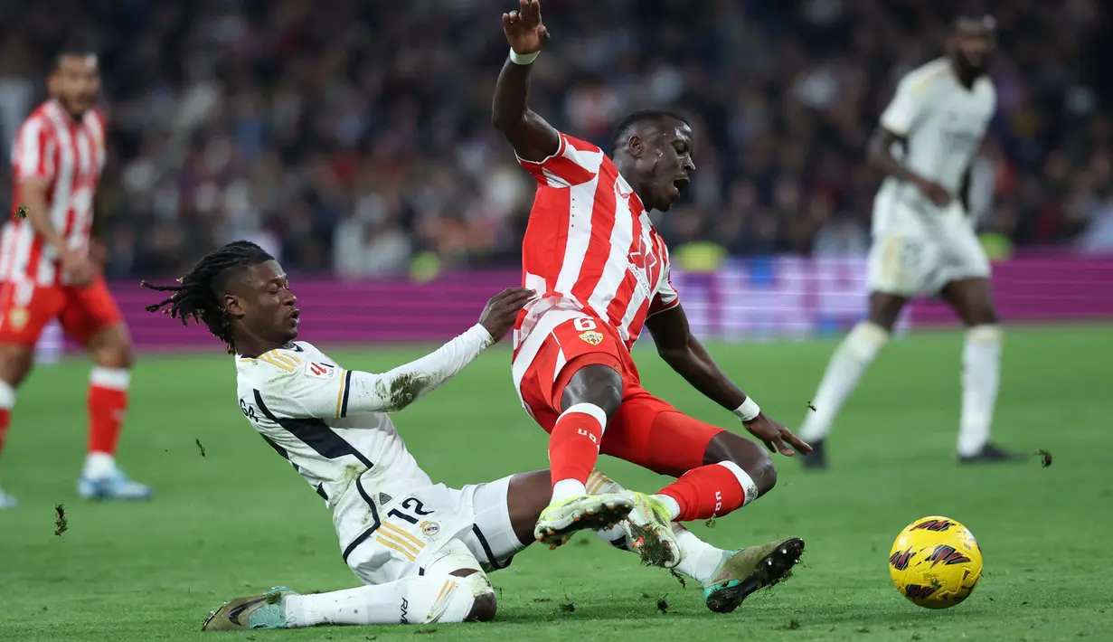 Kemenangan Real Madrid terbilang dramatis karena Almeria unggul dua gol pada babak pertama. (Pierre-Philippe MARCOU/AFP)