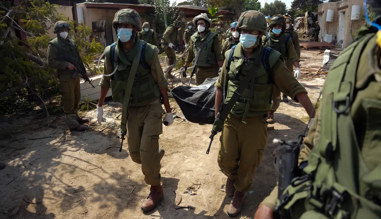 Kedutaan Besar Israel di Amerika Serikat pada 10 Oktober 2023 mengumumkan, ada lebih dari 1.000 orang tewas akibat serangan Hamas terhadap Israel yang dimulai sejak akhir pekan lalu. (AP Photo/Erik Marmor)