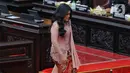 <p>Anggota DPD masa bakti 2024-2029 termuda, Larasati Moriska sesaat sebelum memimpin rapat paripurna perdana di Gedung Nusantara, Kompleks Parlemen, Senayan, Jakarta, Selasa (1/10/2024). (Liputan6.com/Angga Yuniar)</p>