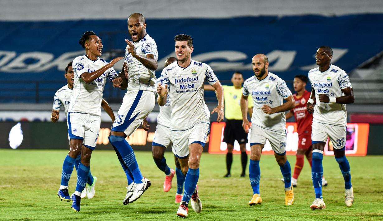 Hasil ini membawa Persib naik peringkat mendekati puncak klasemen, tepatnya menduduki posisi runner-up dengan 57 poin. Sedangkan Persija Jakarta terjebak di peringkat delapan dengan mengoleksi 38 angka. (Dok. Persib)