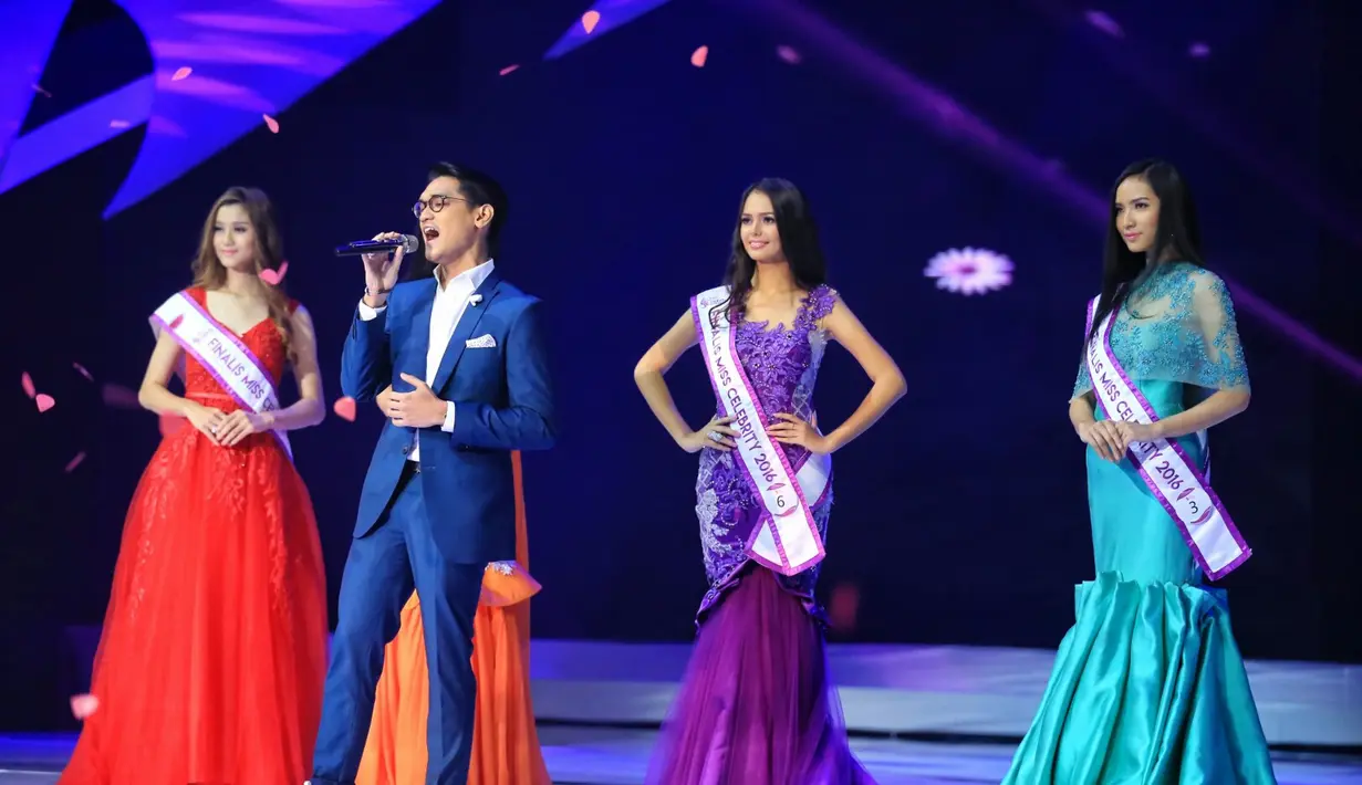 Finalis asal Manado Jasi Michelle Tumbel berhasil tampil sebagai pemegang Mahkota Miss Celebrity Indonesia 2016. Selain mendapatkan kontrak esklusif dari SCTV selama setahun, juga mendapatkan uang tunai Rp 50 juta. (Adrian Putra/Bintang.com)