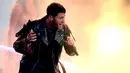 Penampilan Nick Jonas membawakan lagu barunya “Find You” di panggung American Music Awards (AMA) 2017, Los Angeles, Minggu (19/11). Mantan pacar Demi Lovato itu sukses bikin para penggemarnya meleleh. (Kevin Winter/Getty Images/AFP)