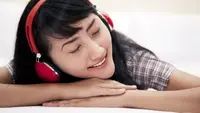 Sering Pakai Headset? Ini 6 Kebiasaaan yang Bisa Berujung Gangguan Pendengaran