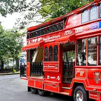 Bus tingkat bisa jadi salah satu sarana untuk menjelajah Bandung.