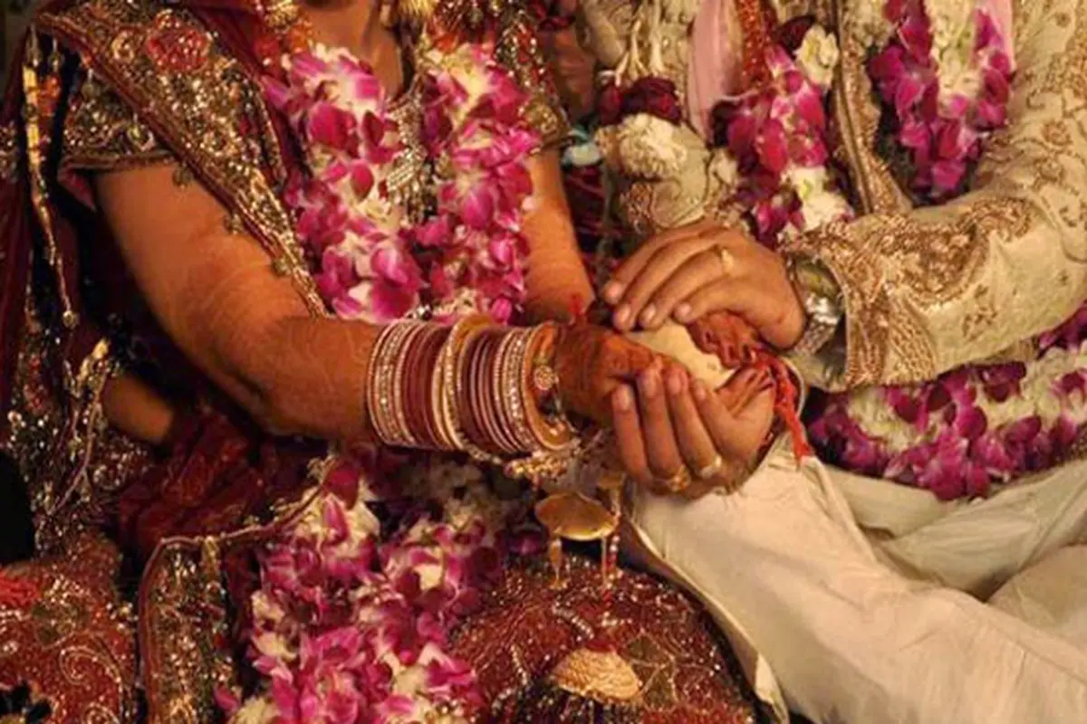Gadis Ini Tak Mau Nikah Muda Malah Bayar RP 326 Juta