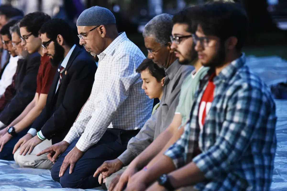 Umat Muslim di AS Gelar Salat Berjemaah Jelang Buka Bersama
