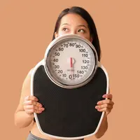 Ilustrasi berat badan. (c) Shutterstock/Pixel-Shot