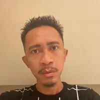 Belakangan ini, penampilan Amink Supriatna Sugandhi alias Aming mencuri perhatian warganet. Aktor asal Bandung itu tampil dengan rambut pendek dengan model pomade. Berikut beberapa potret penampilan Aming dengan rambut pendek perdananya. [Instagram/amingisback]