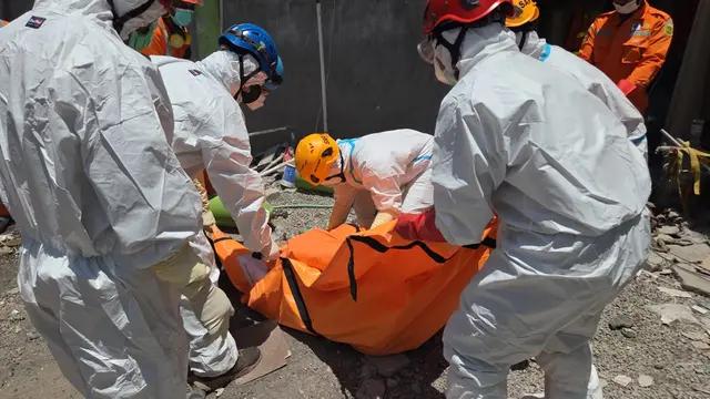 Evakuasi jenazah korban tragedi Pondok Pesantren (Ponpes) Al Khoziny, Buduran, Sidoarjo.