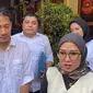 Pengacara keluarga korban, Mellisa Anggraini saat diwawancara penanganan kasus bullying anak SD di Kota Sukabumi, alami patah tulang (Liputan6.com/Fira Syahrin).