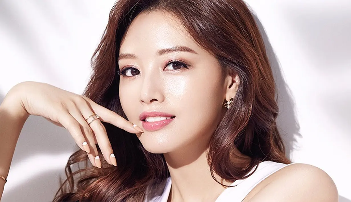 Kim Jae Kyung akan kembali ke dunia akting melalui drama Life on Mars. Dalam drama itu, ia akan memerankan karakter pendukung bernama Han Mal Sook. (Foto: soompi.com)