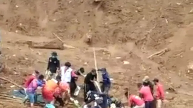 Medan yang berat menyulitkan proses evakuasi. (Foto: Liputan6.com/Harsono/Muhamad Ridlo)