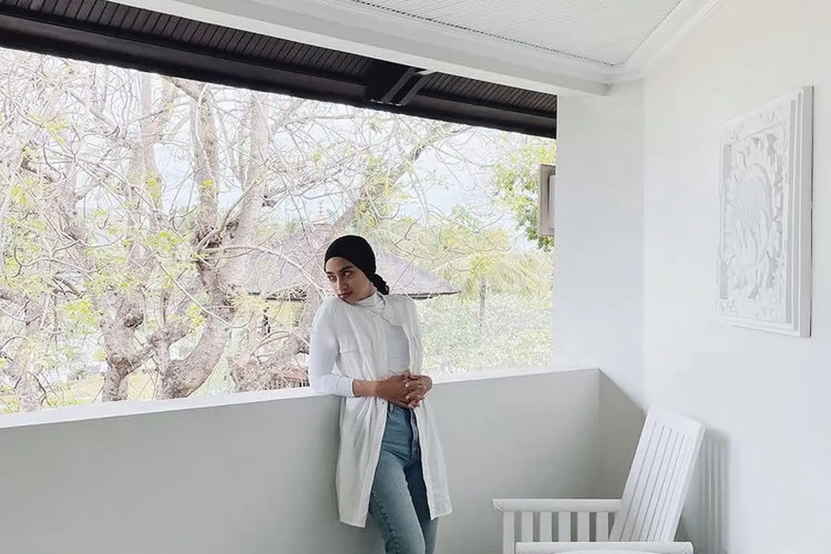 Ayudia Bing Slamet
