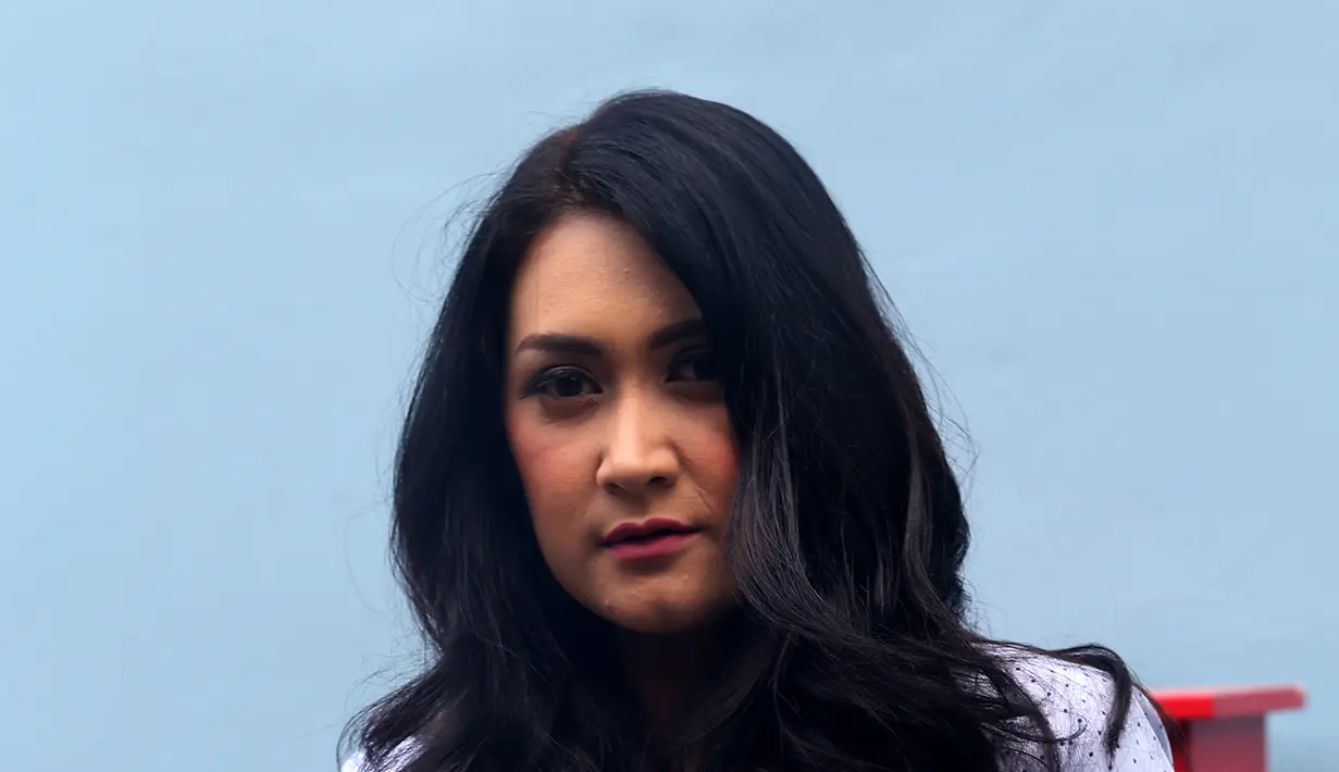 Sebagai seorang ibu, ia membebaskan anaknya untuk menekuni yang diinginkan. (Andy Masela/Bintang.com)