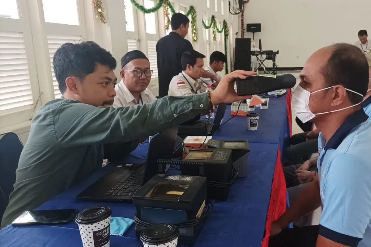Menjelang pelaksanaan Pemilu 2024, Lapas Khusus Kelas IIA Gunung Sindur melakukan perekaman dan validasi NIK (Nomor Induk Kependudukan) dan Nomor Kartu Keluarga (NKK) terhadap Warga Binaan Pemasyarakatan (WBP)