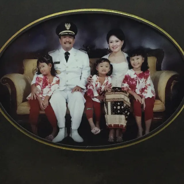 Main TikTok Bareng, Ini 6 Potret Kebersamaan Djarot Saiful dan Ketiga Anaknya