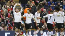Striker Manchester United Wayne Rooney bersama rekan setimnya merayakan gol ke gawang Liverpool dalam lanjutan Liga Premier Inggris di Stadion Anfield, Minggu (17/1/2016).  (Liputan6.com/Reuters / Carl Recine)