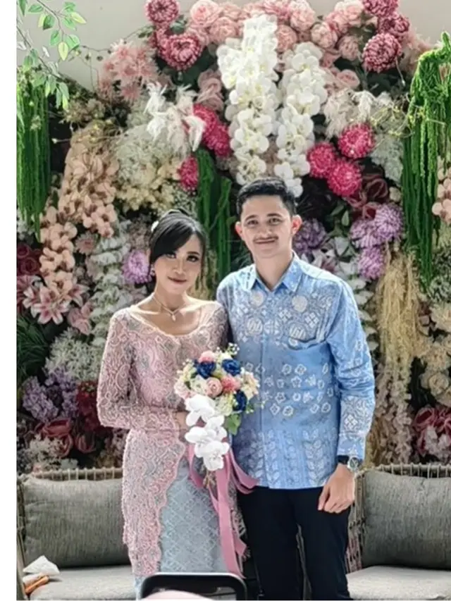 6 Potret Nakula Kussler dan Kekasih yang Baru Tunangan, Jalin Pacaran Sejak Lama