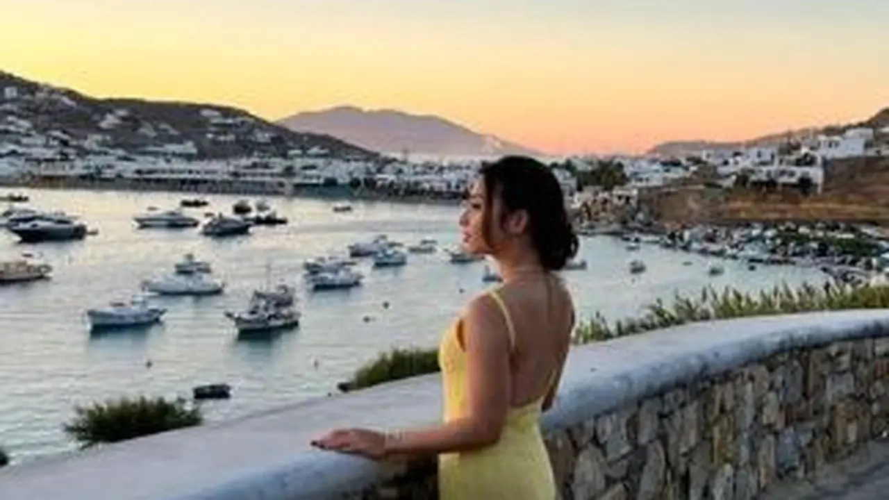 Nikita Willy liburan di Yunani (Instagram/indpriw)