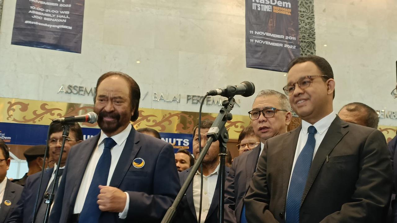 Ketua Umum Partai NasDem Surya Paloh (kiri) dan Anies Baswedan (Merdeka/Alma Fikhasari)